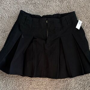Old Navy Black Pleated Mini Skirt